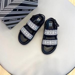 Givenchy | 350 AED