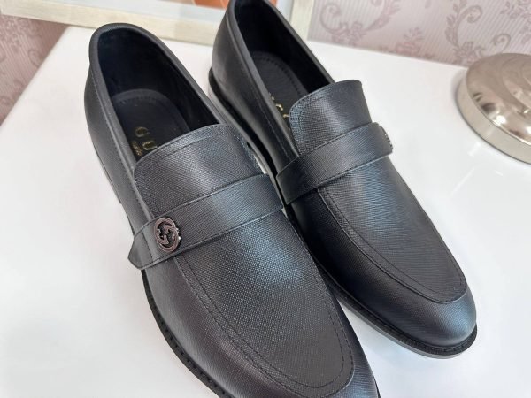 Gucci shoes for men | 450 AED