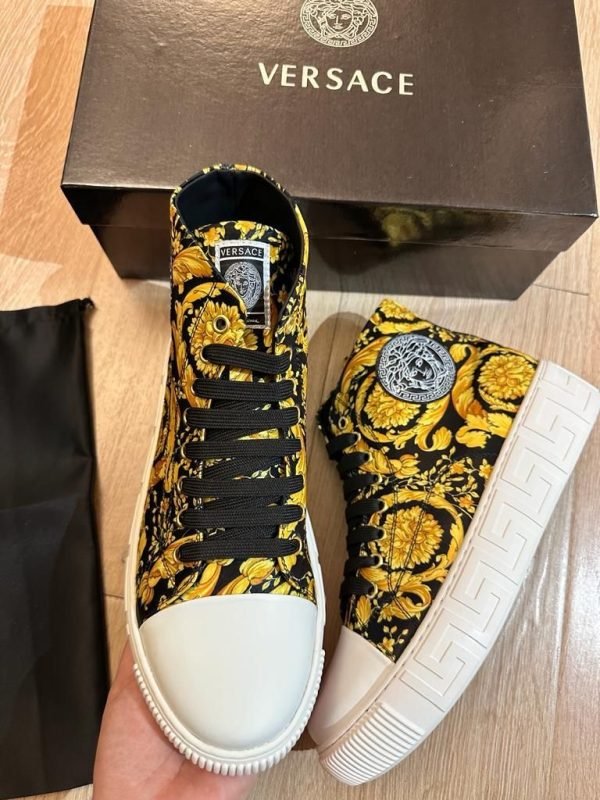 Versace shoes | 450 AED