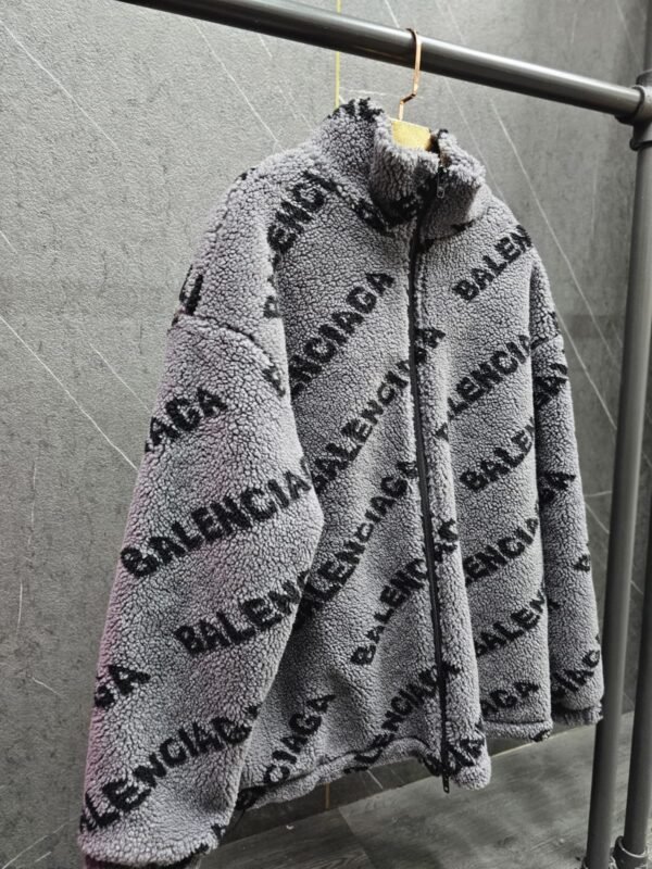 BALENCIAGA