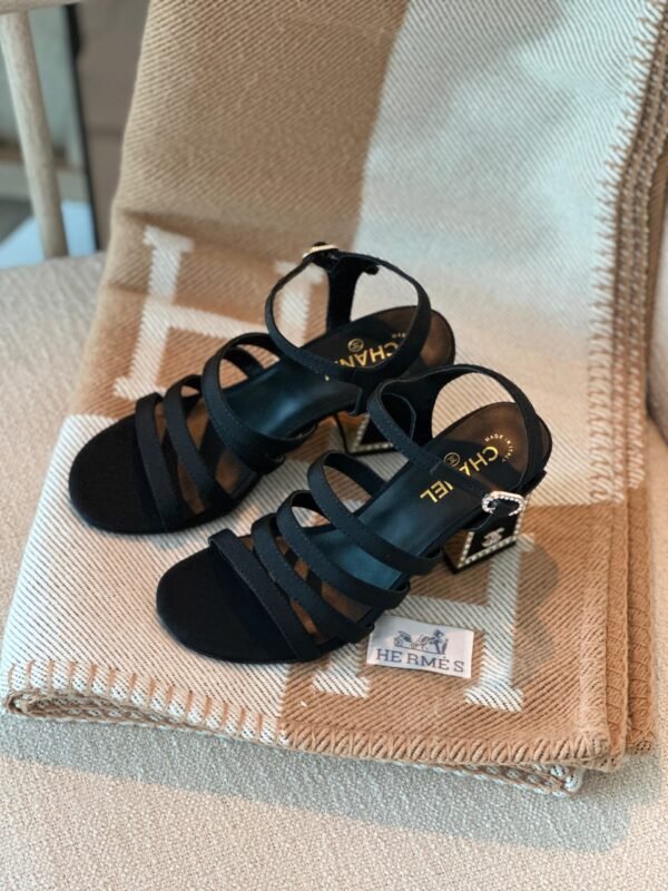 CHANEL
