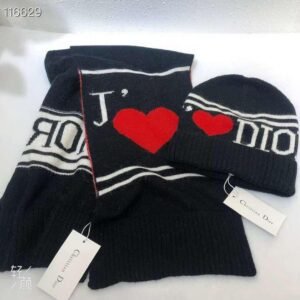CHRISTIAN DIOR