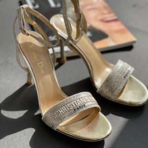 CHRISTIAN DIOR