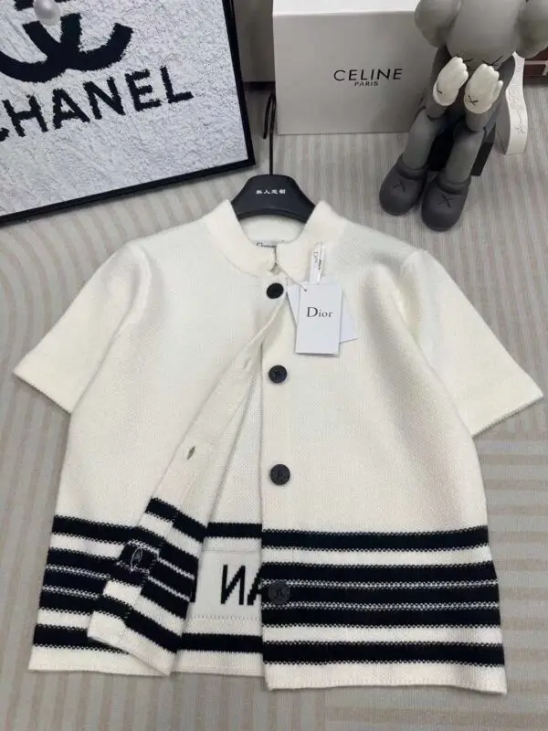 CHRISTIAN DIOR