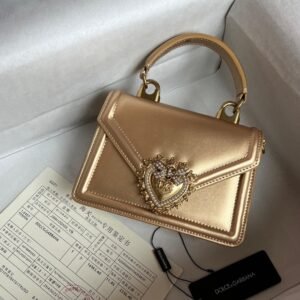 D & G