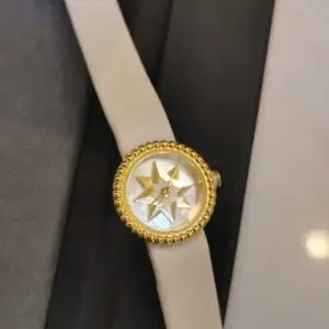 DIOR