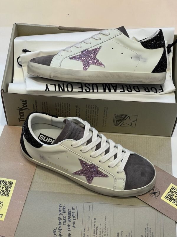 GOLDEN GOOSE