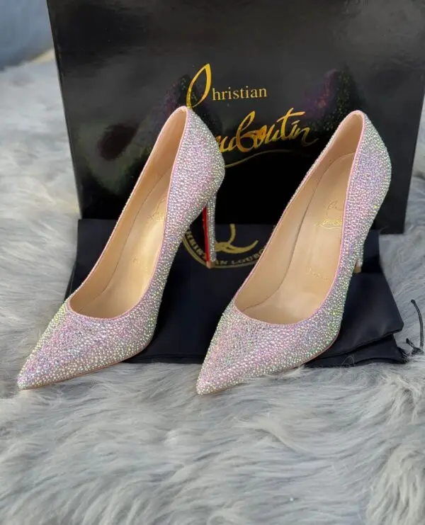 LOUBOUTIN