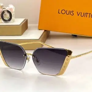 LOUSE VUITTON