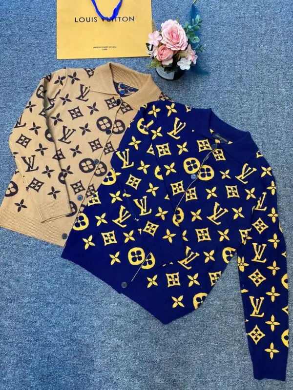 LOUSE VUITTON