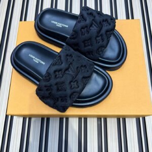 LOUSE VUITTON