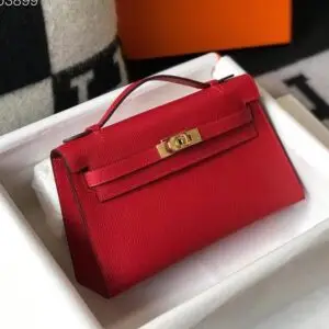 Design KELLY POCHETTE BAG IN WHITE EPSOM LEATHER - Dubai Fashion LUX