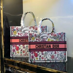 Design MEDIUM BOOK TOTE 42CM for women - Dubai Fashion LUX