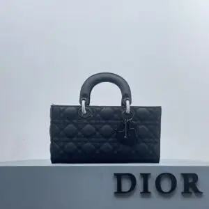 Design MEDIUM LADY D-JOY BAG - Dubai Fashion LUX