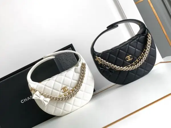 Design POUCH - Dubai Fashion LUX