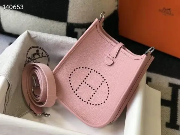 Evelyne Bag - Dubai Fashion LUX