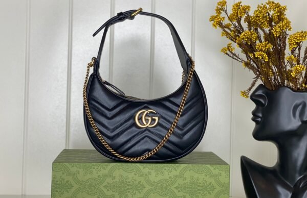GUCCI Marmont Half Moon
