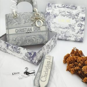 Christian Dior Medium Lady D-Lite Bag