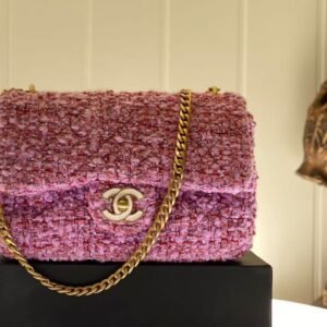 Tweed chain flap bag - Dubai Fashion LUX