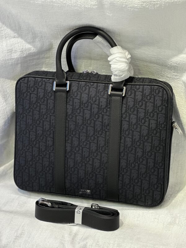 DIOR 2 scaled