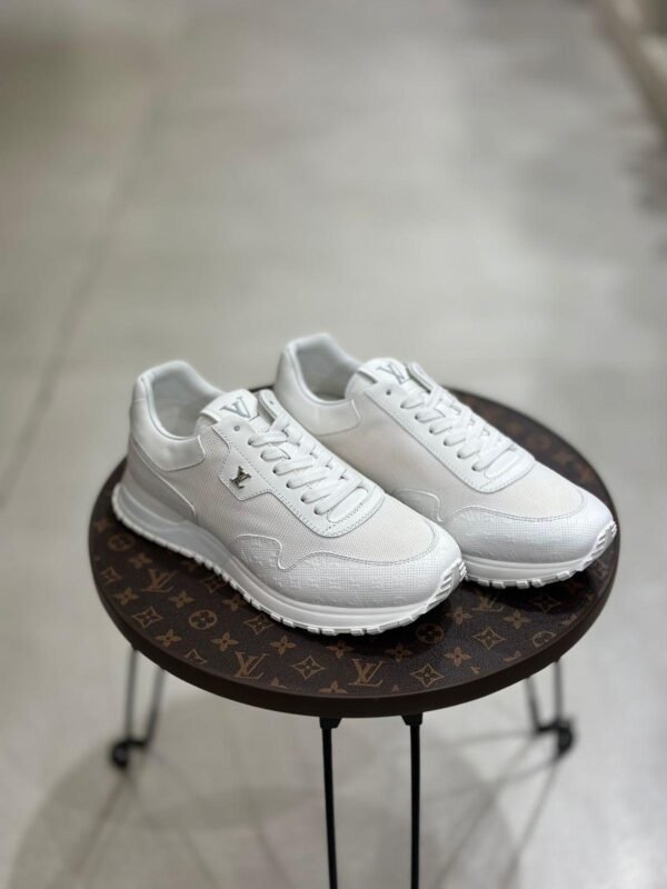 LOUIS VUITTON Run Away Sneaker
