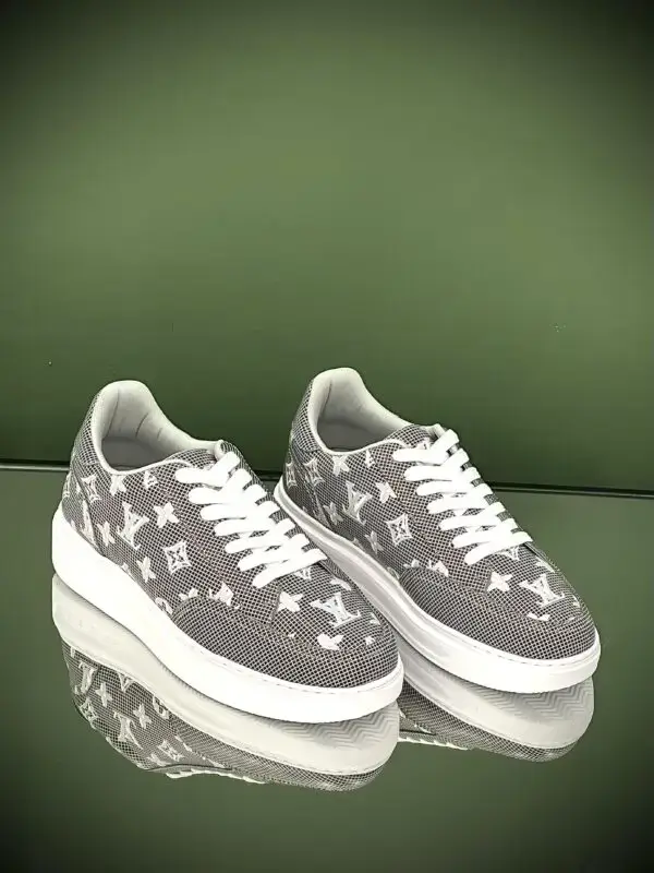 LOUIS VUITTON Stadium Sneaker