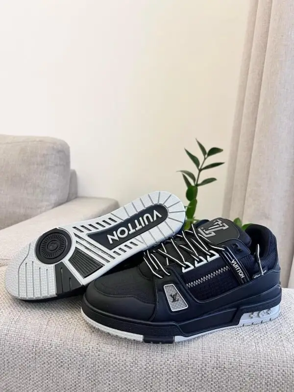 LOUIS VUITTON Tide Locker Shoes