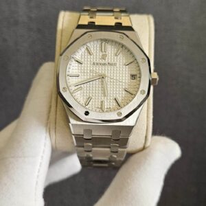 Audemars Piguet Royal Oak 15500 - copywatchesdubai.com