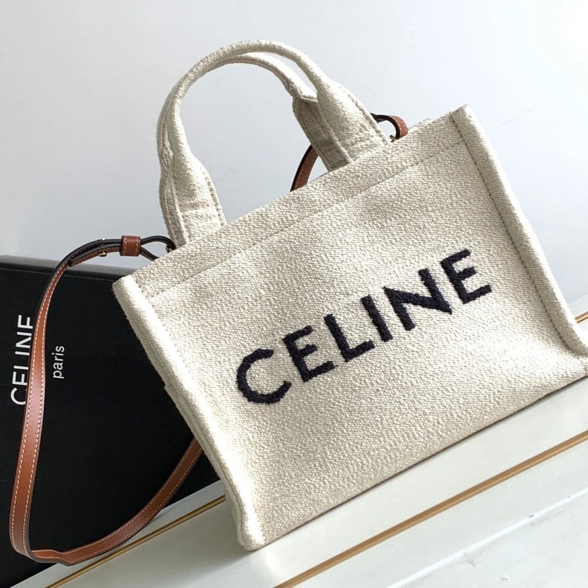 CELINE 25 CM