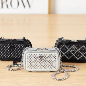CHANEL Chain Glitter Clutch Bag