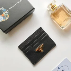 Design Black Saffiano Triangle Card Holder - Dubai Fashion LUX
