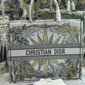 Design BOOK TOTE GRANDE - Dubai Fashion LUX