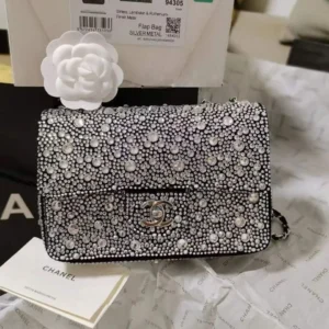 Design Flap Bag in Satin - Dubai Fashion LUX