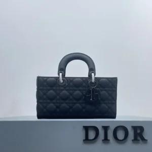 Design MEDIUM LADY D-JOY BAG - Dubai Fashion LUX