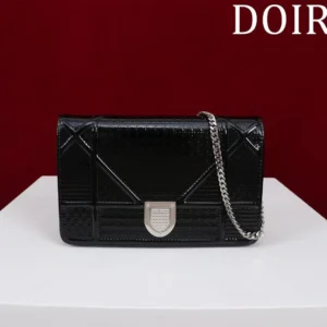 Design Metallic Patent Micro-Cannage Medium Flap Bag Graphite - Dubai Fashion LUX