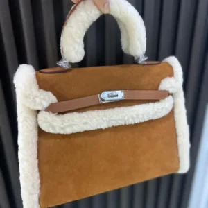 Design Women’s Furry Crossbody Handbags With Lock - Dubai Fashion LUX