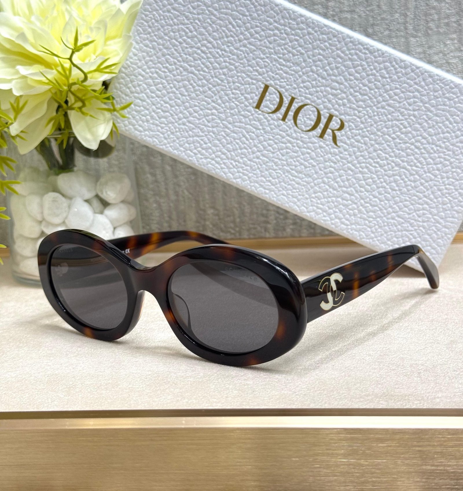 DIOR
