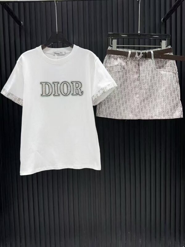 DIOR