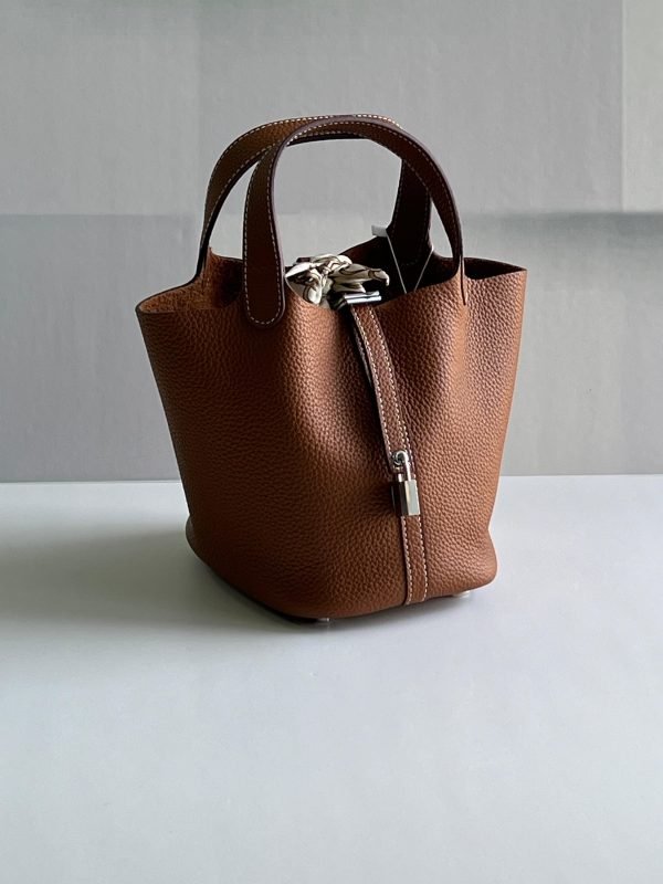 HERMES 18 CM