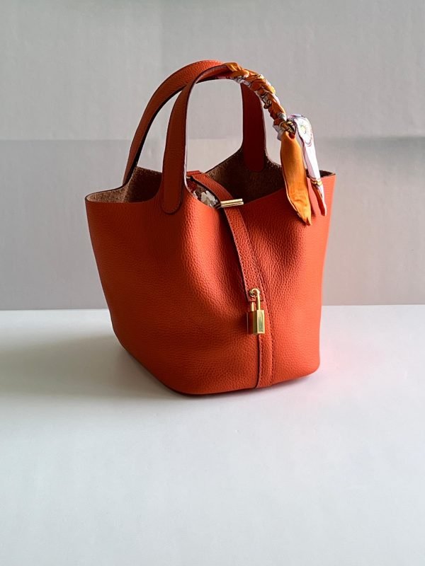 HERMES 18 CM