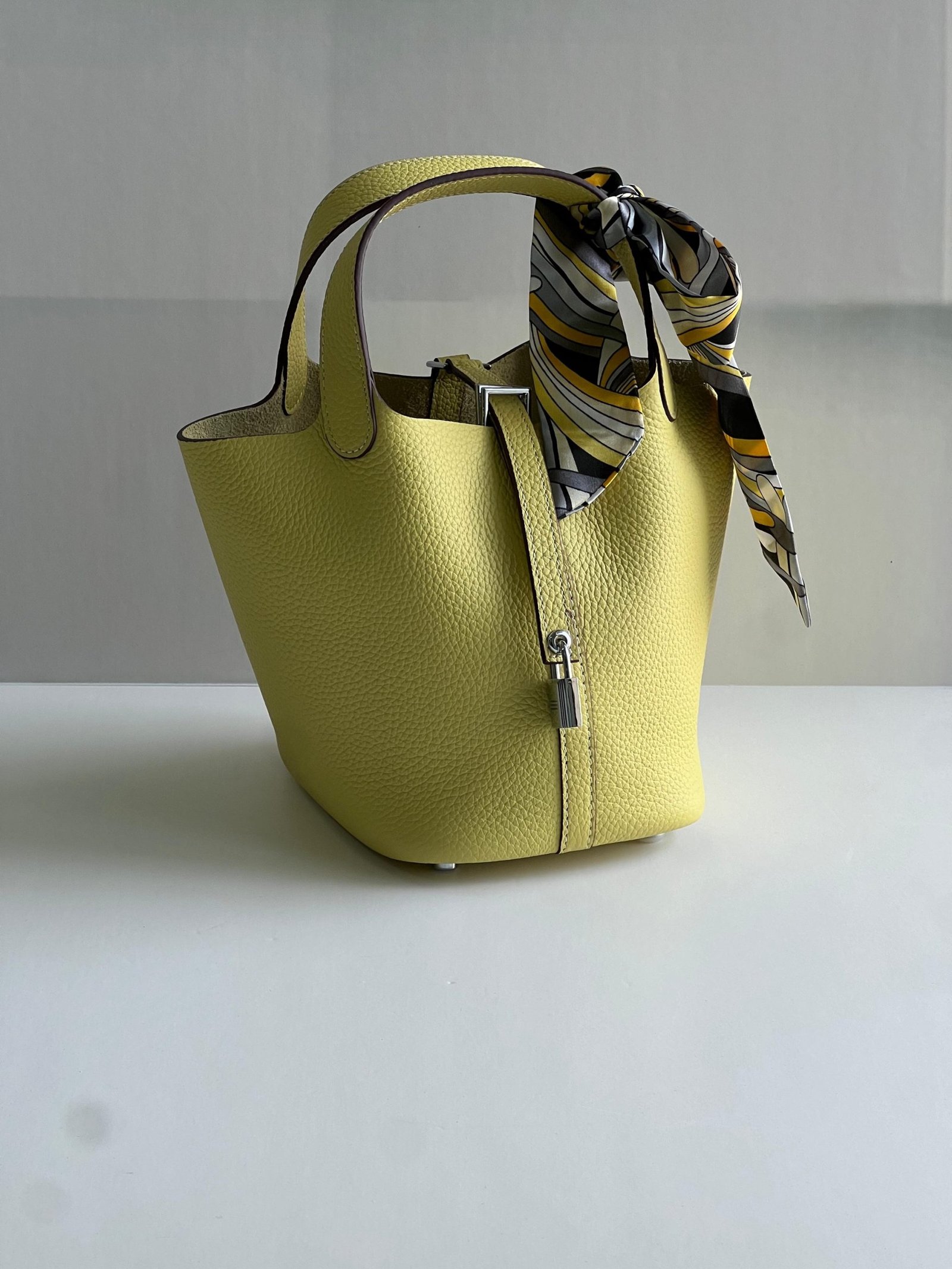 HERMES 18 CM