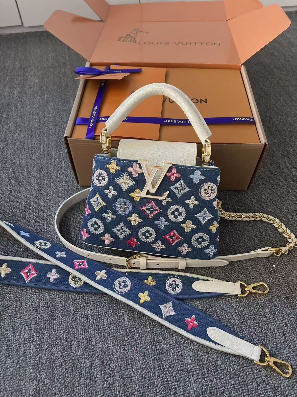 LOUIS VUITTON