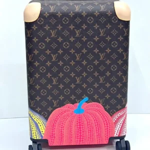 LOUSE VUITTON