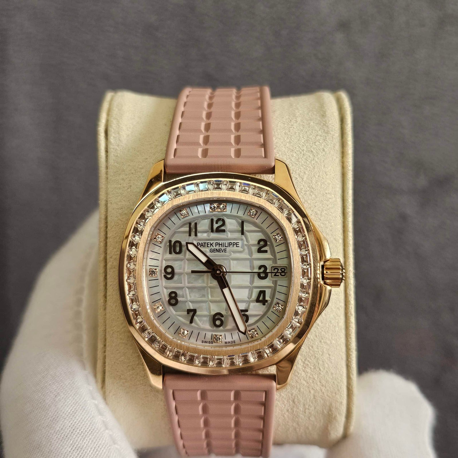 Patek Philippe Aquanaut 5072R/001 Rose Gold With Beige Leather Watch - copywatchesdubai.com