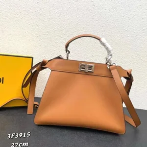 Peekaboo Iseeu Small - Dubai Fashion LUX