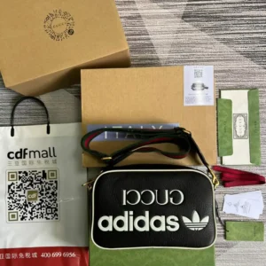 small shoulder bag - Dubai Fashion LUX