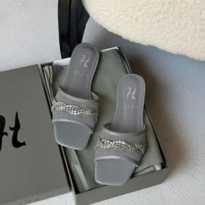 Gina slip-on sandals