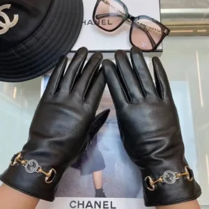Gucci horsebit gloves