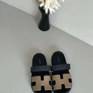 Hermès Chypre Slides