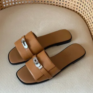 Hermès Giulia sandals